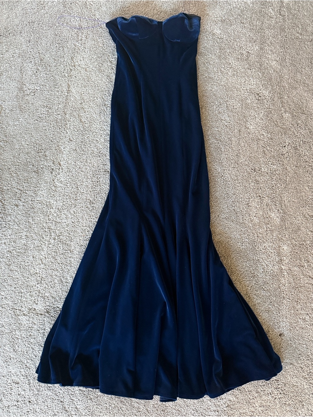 Elegant Navy Velvet Strapless Gown